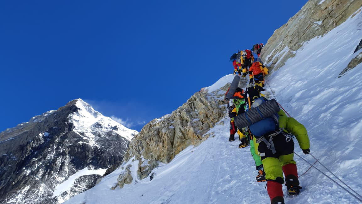 エベレスト登頂成功 - 公益社団法人 日本プロスキー教師協会